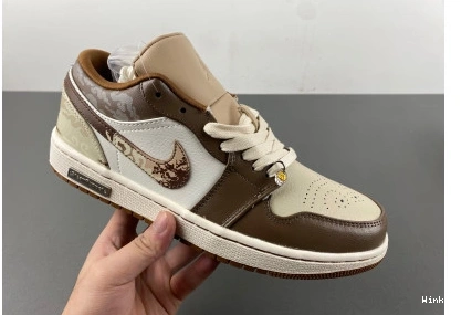 HF5743-221 JORDAN 1 Low AIR 1031